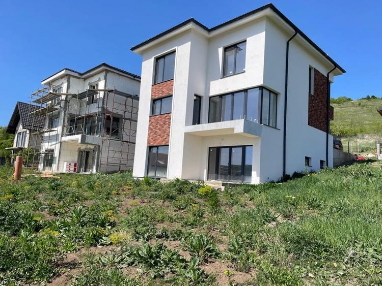 Casa individuală, 200mp utili, 450mp teren, Campenesti - 1