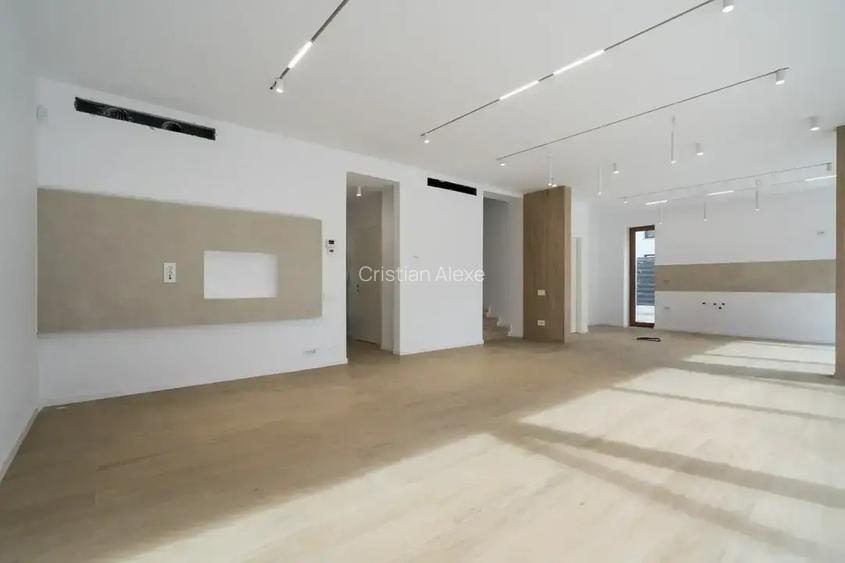 Erou Iancu Nicolae Casa Individuala 6 Camere Langa Padurea Baneasa LUX