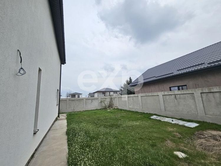 Casă individuală cu 5 camere cu Teren 420 Mp în Berceni