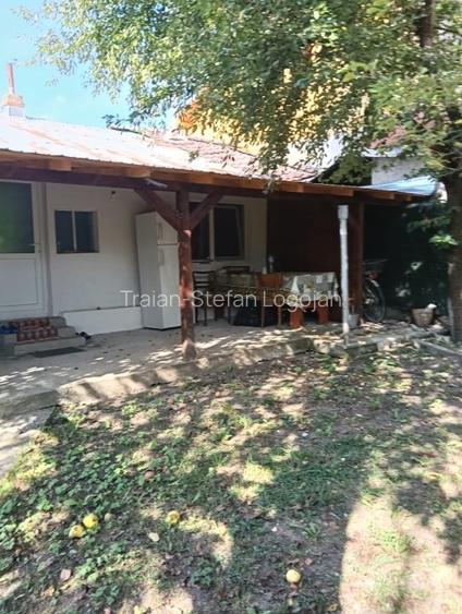 Casă cu teren 473 mp, cu toate utilitatile, Bănești, Prahova - 65000€ Casă cu teren 473 mp, cu toate utilitatile, Bănești, Prahova - 65000€