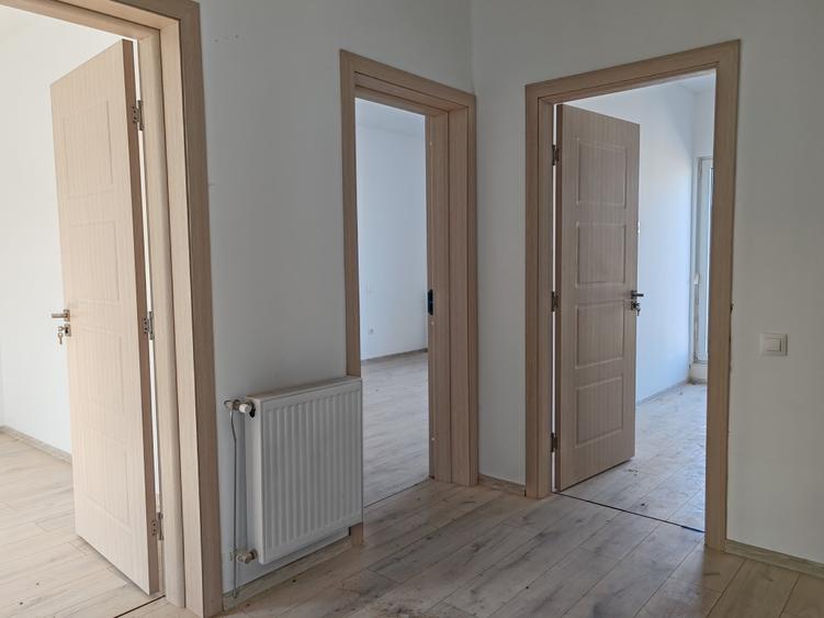 Casa 4 camere libera la vanzare SANPETRU - iesirea spre Harman - 10