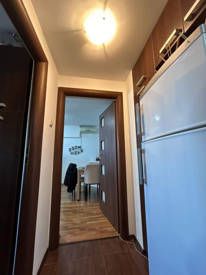 Titan 2 Camere Etaj 9  Instalatii Schimbate 15 Min Metrou Bloc 1976 Reabilitat - 8