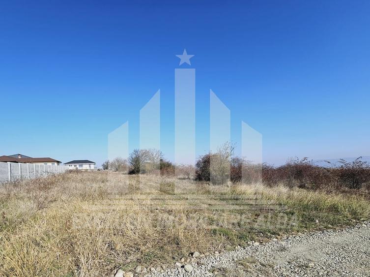 Teren intravilan | Proiect de casa | 706 mp | 20 ml deschidere | Podei - 1