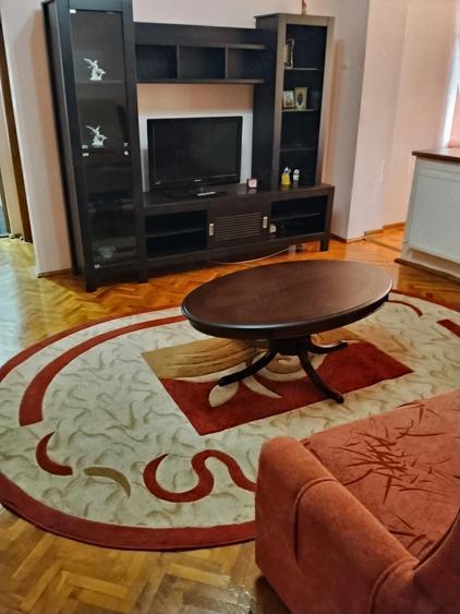 Inchiriez apartamente 2camere - 1