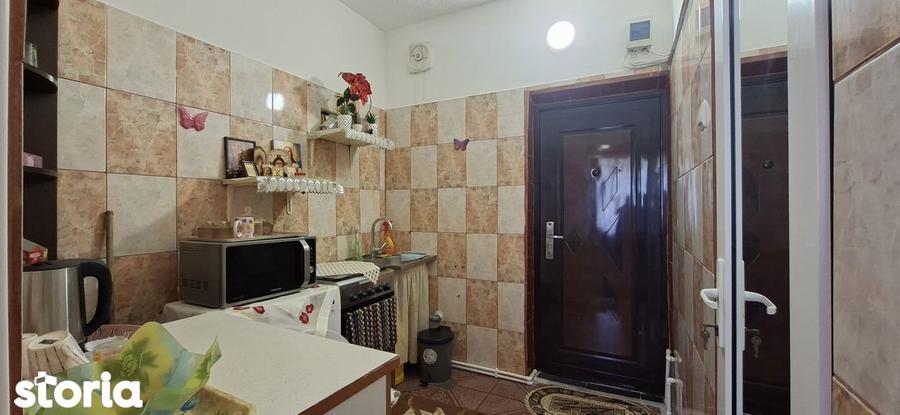 Garsoniera cocheta, etaj 1, imbunata?ita Micro 40, langa Carrefour - 2