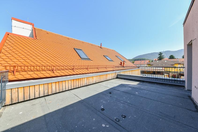 Apartament cu 3 camere, cu balcon tip logie - 13