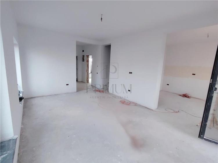 Duplex 5 camere- Toate utilitatile - personalizare interioara - 5