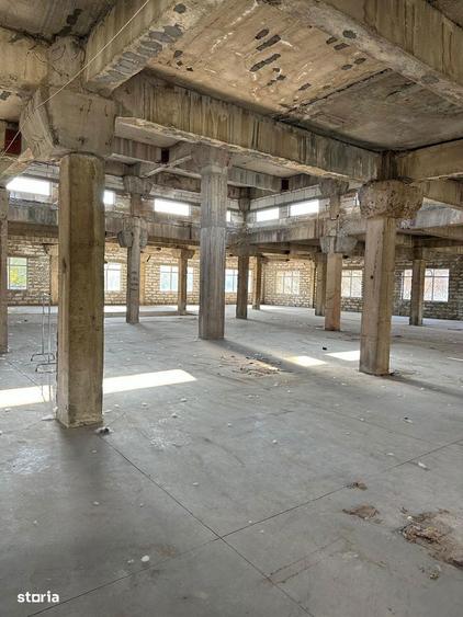 De inchiriat spatiu 2600 mp(parter si etaj) + teren 4700 mp - 1