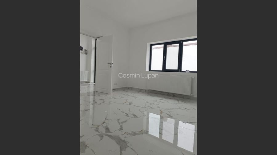 Casă Ploiești, vânzare: 100mp, 3 camere, zona BCR Casă Ploiești, vânzare: 100mp, 3 camere, zona BCR