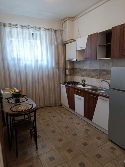 Apartament 2 camere decomandat zona militari Proprietar - 2