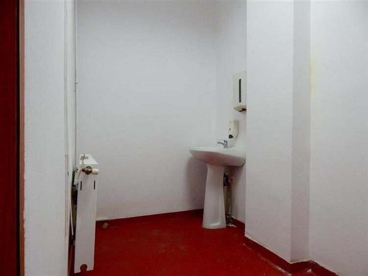 Vila de vanzare pretabila clinica medicala/birouri - 10