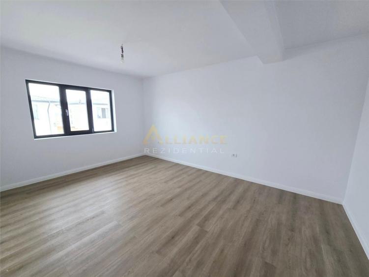 Vila individuala- panouri solare- 4 camere- 800m de STV - 4 - 3