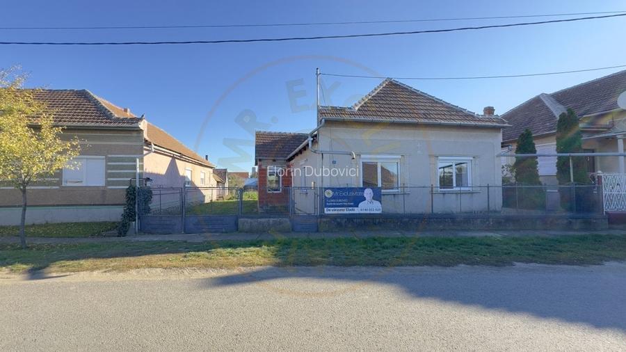 Casa 5 camere, Teren 1079 mp Loc. Camin Jud. Satu Mare