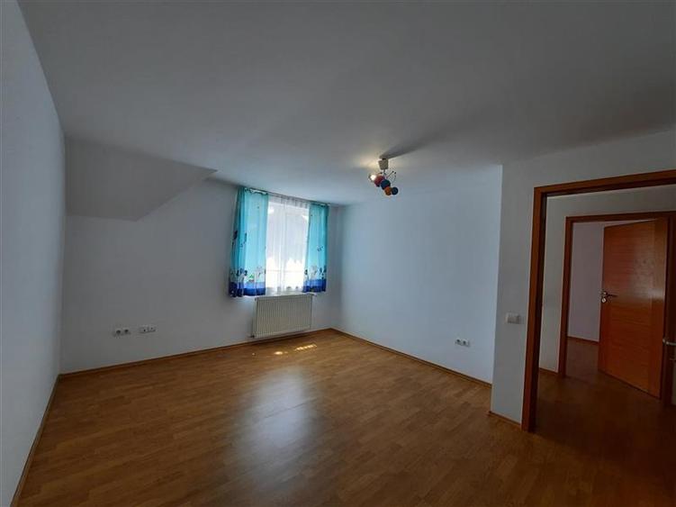 Casa cu 4 camere,105 mp, situata in cartierul Europa! - 5