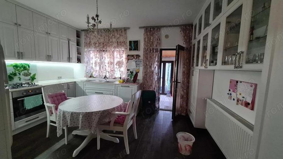 BRASADAS vinde casa tip parter in cartier Marcus. - 2