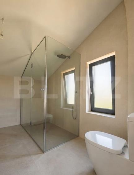 Duplex cu 4 camere cu Canalizare în Plopi
