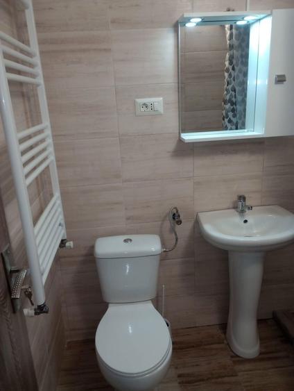 Inchiriez garsoniera - 6