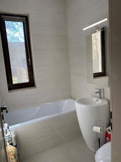 Investi?ie excelenta !Ap 2 camere +curte+subsol de vanzare StrPrimariei, Oradea , la 100 m de cen - 4