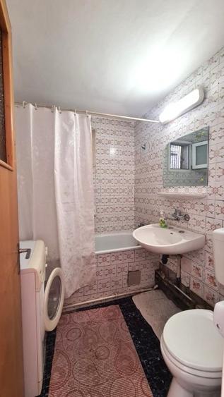 Apartament cu 3 camere decomandat în Rahova - 8