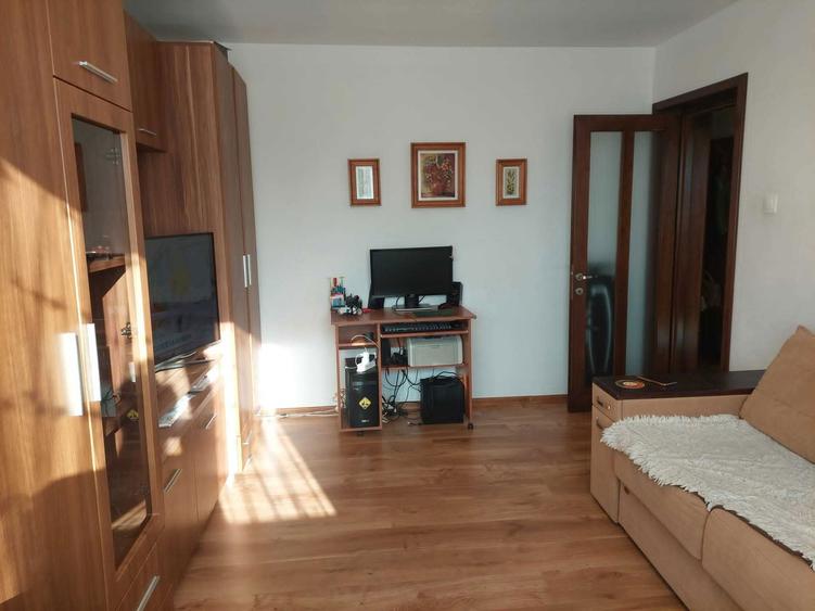 Vand apartament 2 camere decomandat, intrare in Zamca (zona Belvedere - Bebelusul), Suceava, 65.900 euro, etaj 4 din 5 - 3