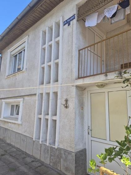 Locuință cu priveliște: Casă bifamilială într-o locație liniștită!!!Privat!!! - 3