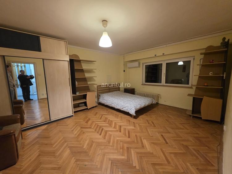 Piata Muncii, Decebal, 10 minute metrou, chiar pe Agricultori