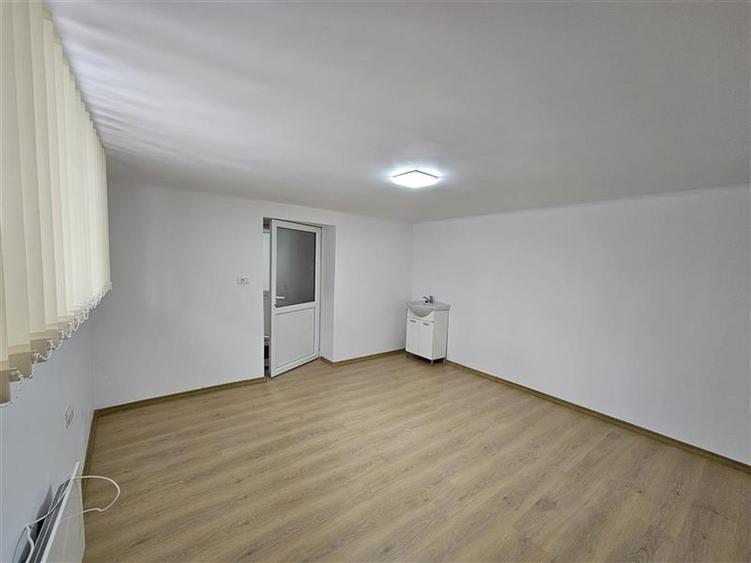 Spatiu birouri zona 13 Decembrie - 8