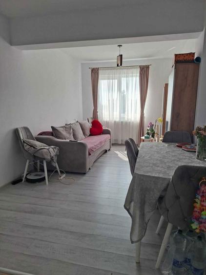 INCHIRIEZ APARTAMENT - 2
