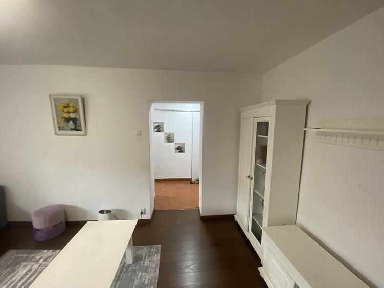 Apartament cu 2 camere semidecomandat în Titan