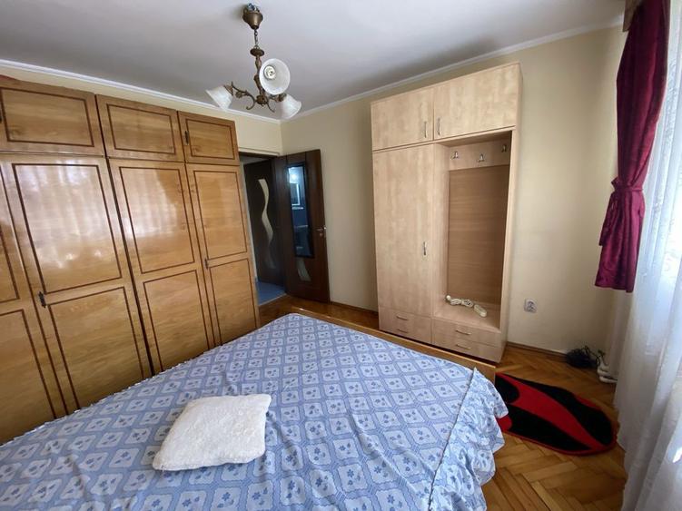 Inchiriez apartament - 3