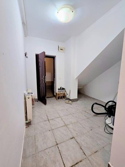 Studio Demisol Strada Trandafirilor  Fundeni Dobroești - 12