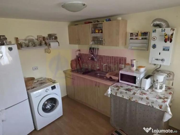 Casa de vanzare cu 3 camere in Poiana Campina - 9