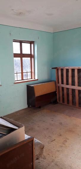 Casa si teren generos de vanzare-Olanesti(sat Tisa) - 3