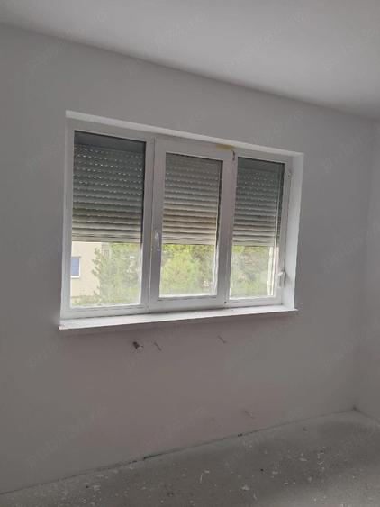 Vand apartament decomandat cu doua camere. - 3