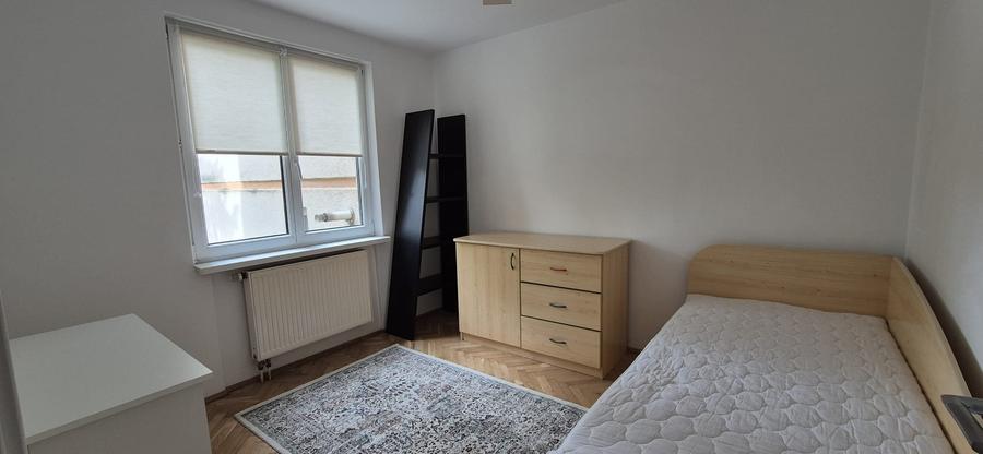 De inchiriat ap . 4 camere , cart. Dambu-Pietros - 8