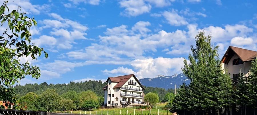 Pensiune - Moeciu de Jos - sat Simon - D+P+ 2 etaje+ M - 9