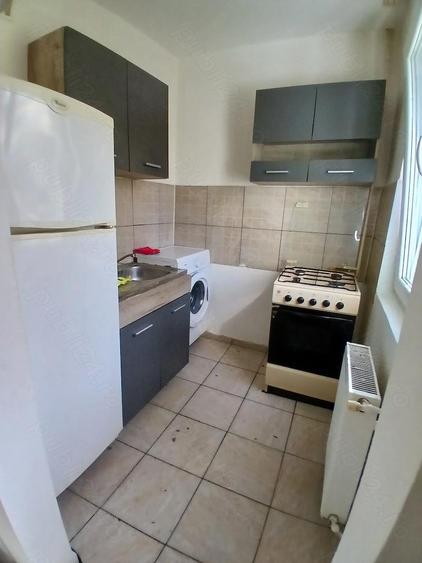 Apartament de inchiriat - 2 camere semidecomandat, zona Dacia - 3