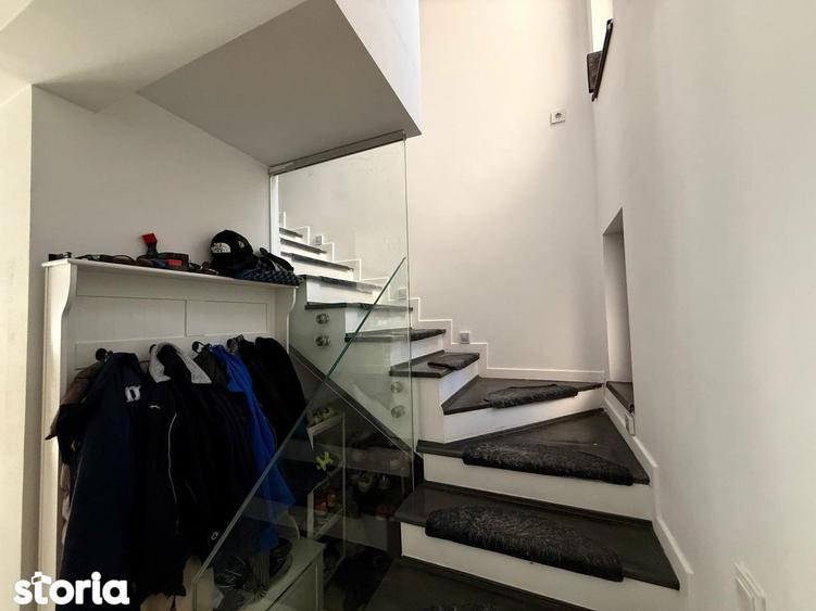 Casa tip insiruita cu 3 camere, colt. Comision 0 - 15