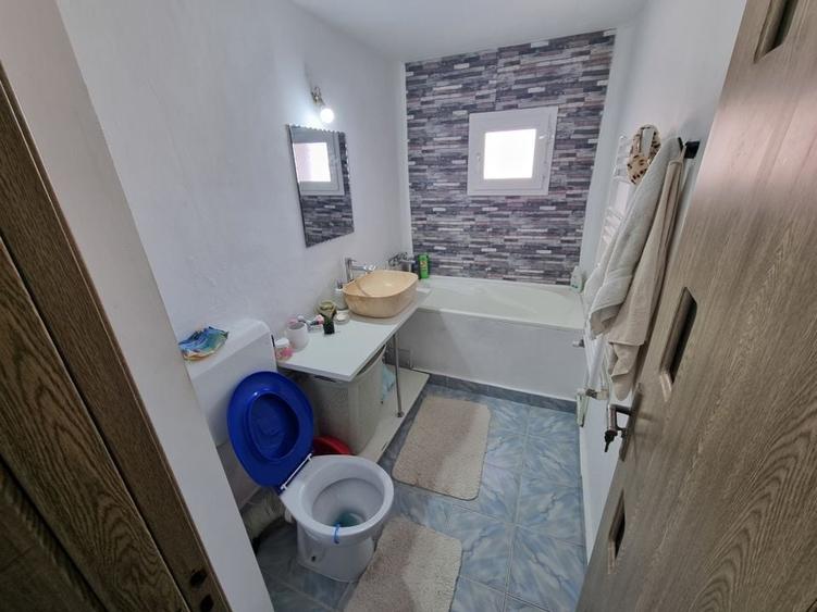 Apartament decomandat zona CET - 4