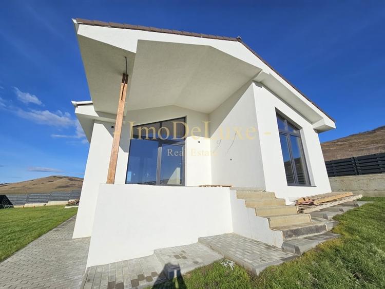 Casa individuala 1 nivel, teren 900 mp, 107 mp utili, 4 cam, com. Jucu - 6