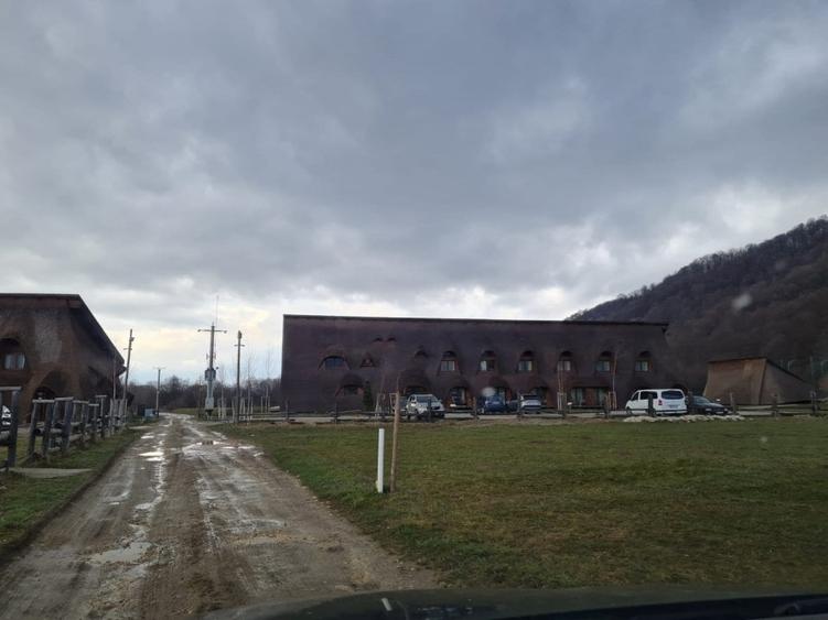 Teren - zonă turistică Râșnov, Glăjărie - 5