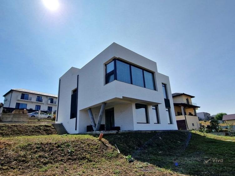 Manta Roșie, casă nouă în stil cubic,  priveliște deosebită spre oraș - 1
