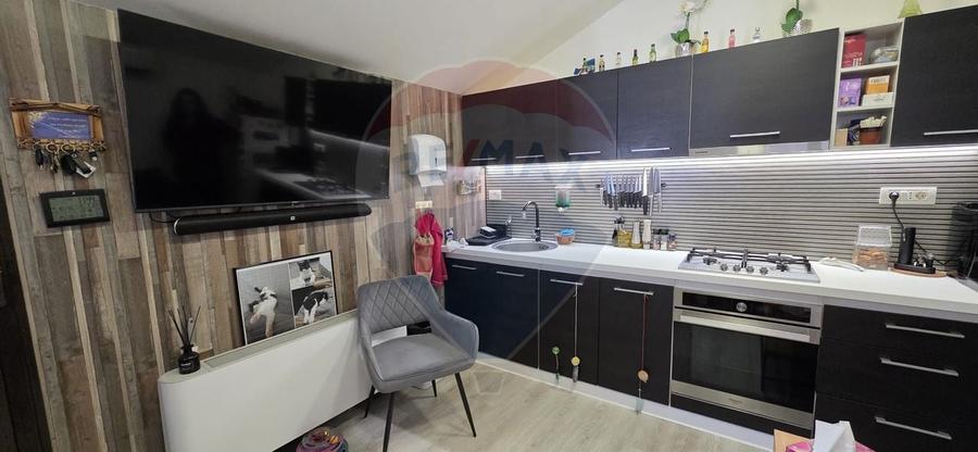 Apartament 3 camere de vanzare 475 mp teren 800m de centru Busteni - 2