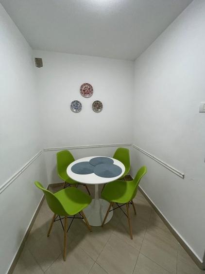 Parcul Cismigiu 2 dormitoare dec., 2 gr. san, 2 balc, vedere Ateneu, bloc solid - 4