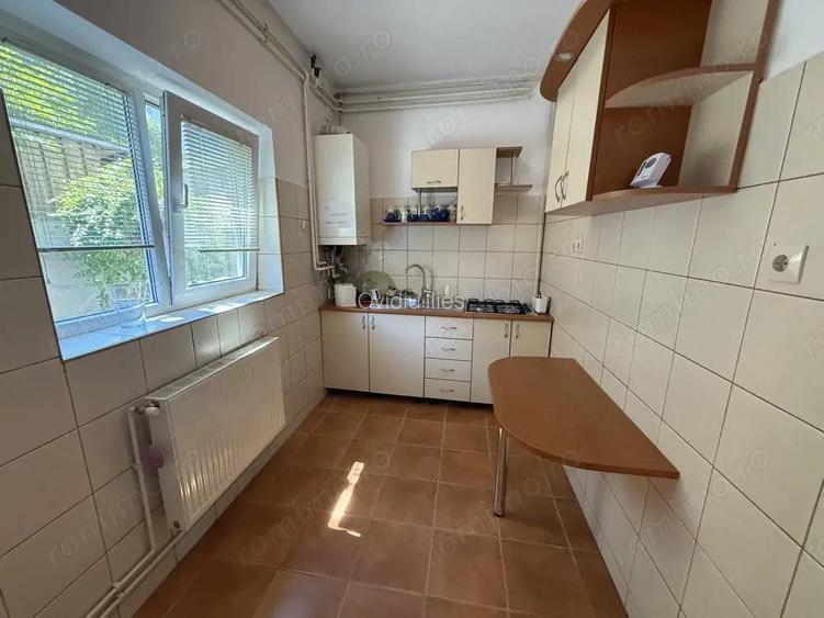 Apartament 3 camere decomandat in vila