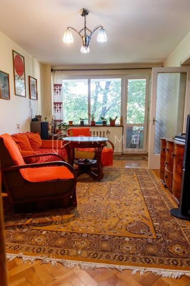 Apartament cu 3 camere decomandat în 7 Noiembrie