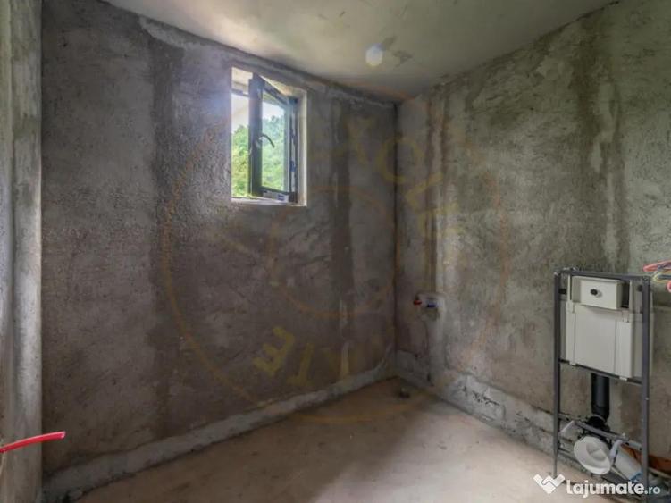 Casa P+1, Babana-Arges cu panouri si apa de izvor - 6