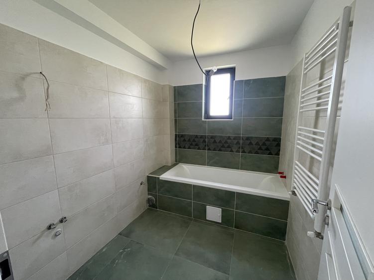 Domnesti 4 dormitoare/ toate utilitatile 400m curte P+1 - 6