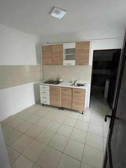 Inchiriez casa 4 camere, zona Stadion. Spatiul se preteaza pentru firme birouri. - 5