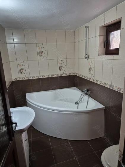 Casa de vanzare in Seaca Calimanesti la drum DN 7(E 81) - 2